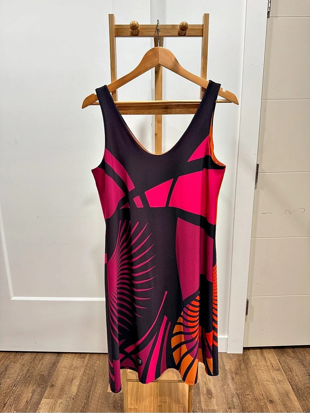 Volt Geometric Mini Dress in Black & Pink Size 4 Like New